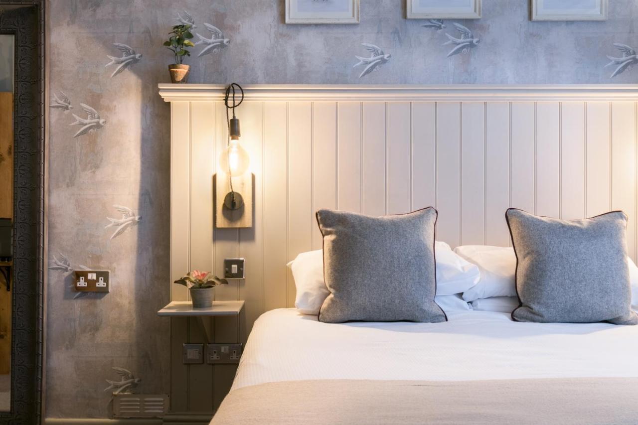 Hotel The Angel & Blue Pig Lymington Esterno foto