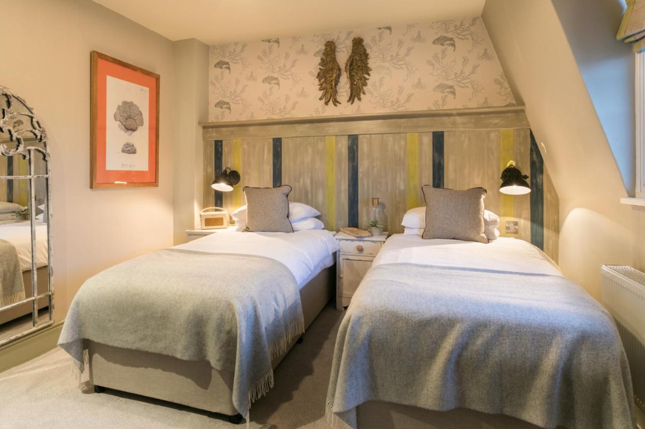 Hotel The Angel & Blue Pig Lymington Esterno foto
