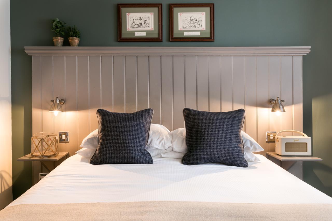 Hotel The Angel & Blue Pig Lymington Esterno foto
